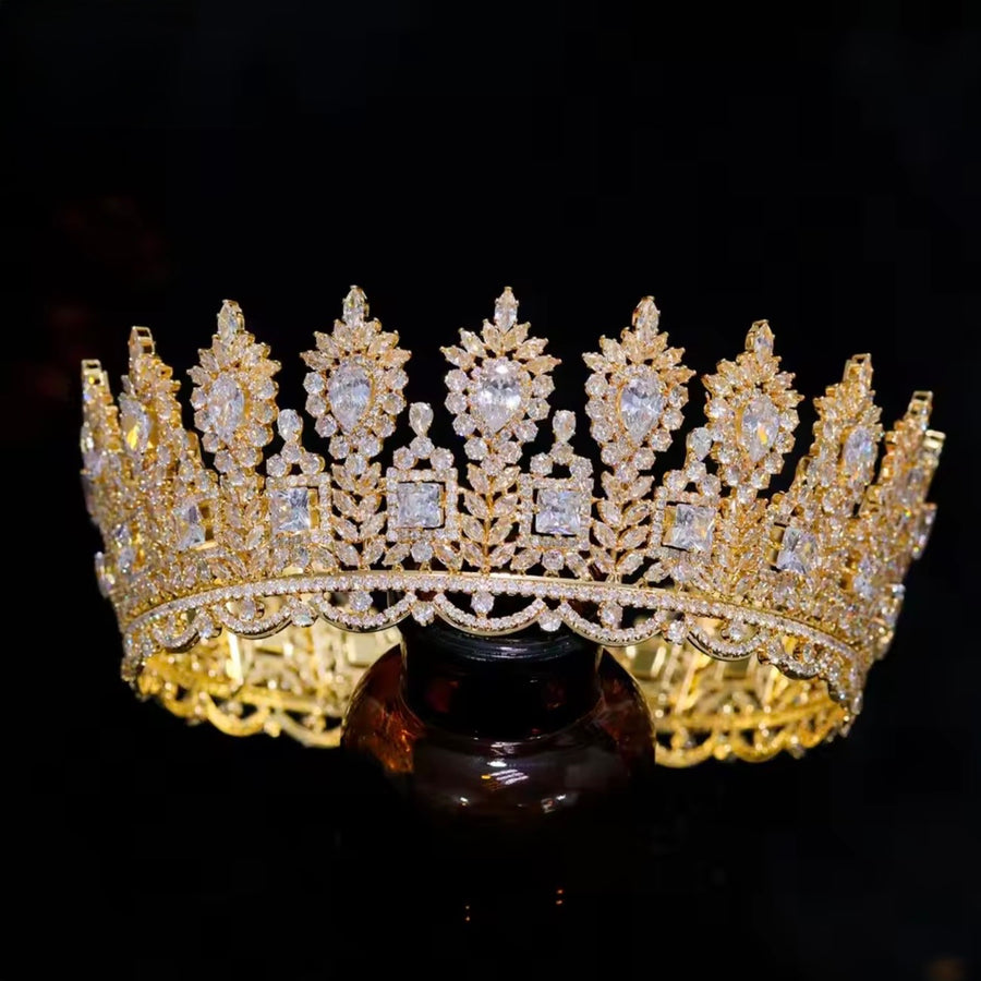Victoria Crown (Pre-Order) 2 Colours