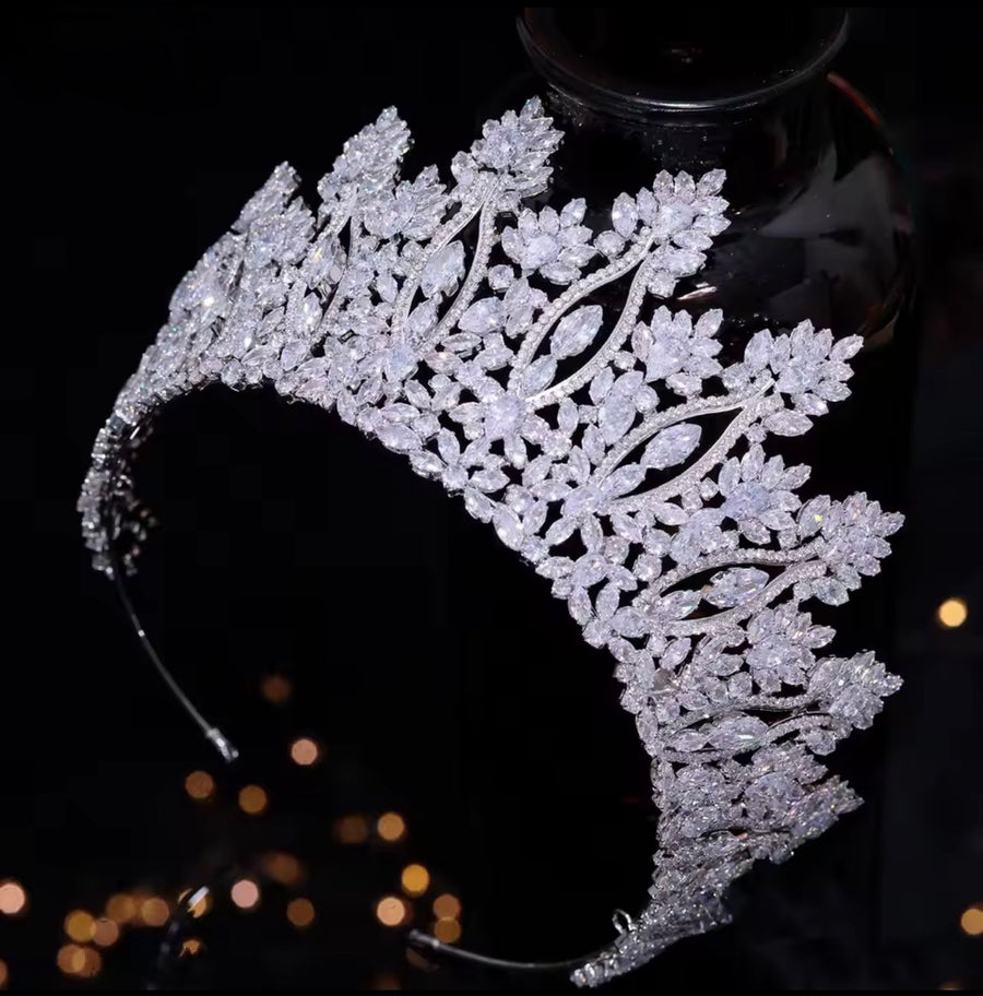 Adelaide Bridal Crown (Pre-Order) 2 Colours