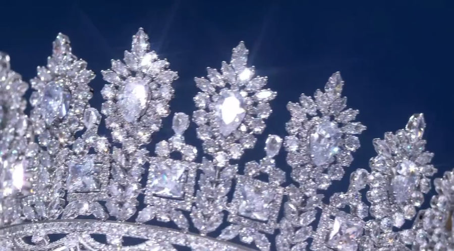 Victoria Crown (Pre-Order) 2 Colours